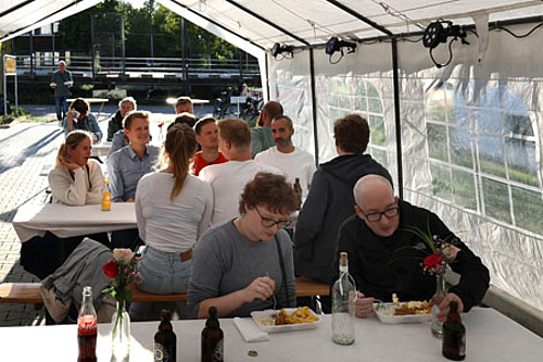 INCONY moving party with a good atmosphere